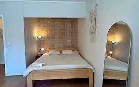 Studio Apartment Near The Center